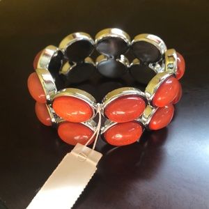 Coral and silver beaded bracelet